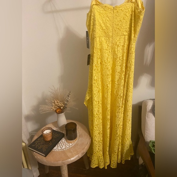 NWT- LULUS ONE WISH YELLOW LACE MIDI DRESS SMALL NWT- HARD TO FIND! - Picture 4 of 5